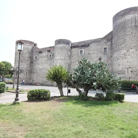 Casa Sveva, Finestra Sulla Storia Apartment *